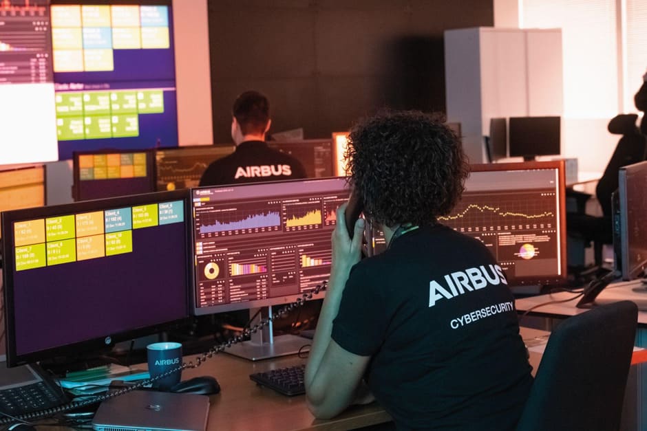 Cybersécurité : la DGA confie à Airbus le programme PARACOM pour sécuriser les réseaux militaires français